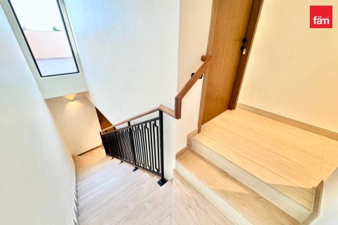 3 bedrooms Townhouse in Dubai, UAE No. 210940 12
