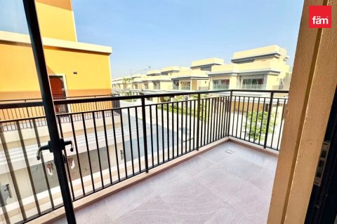 3 bedrooms Townhouse in Dubai, UAE No. 210940 8