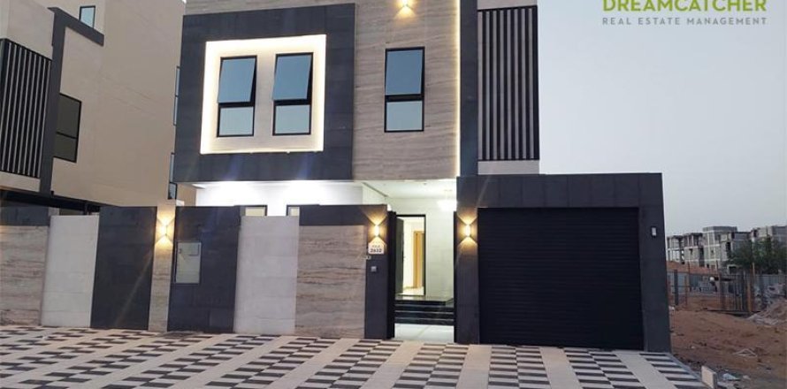 Villa de 5 chambres à Al Helio, UAE No. 20163