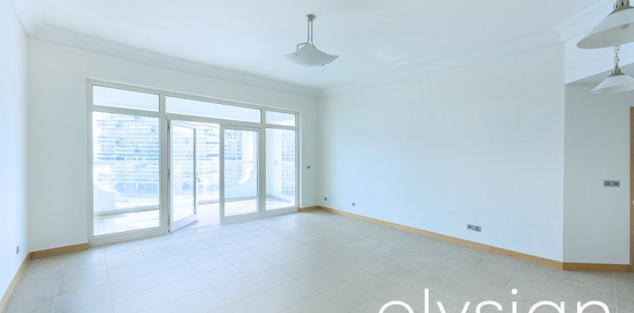 Appartement de 2 chambres à Shoreline Apartments, UAE No. 64639