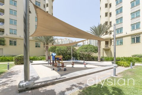 Appartement de 2 chambres à Shoreline Apartments, UAE No. 64639 3