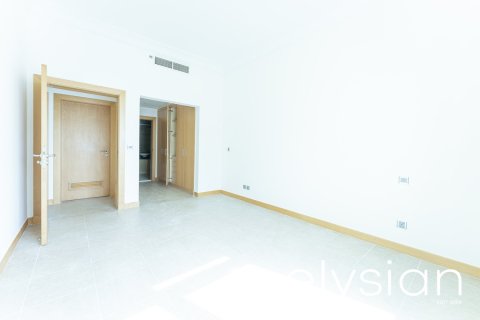 Appartement de 2 chambres à Shoreline Apartments, UAE No. 64639 9