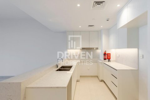 Apartment de 2 dormitorios en Umm Suqeim 3, UAE No. 202566 11