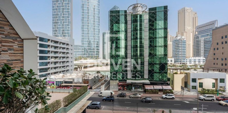3 bedrooms Apartment in KG Tower, UAE No. 211950