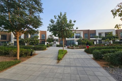 2 bedrooms Townhouse in Ras Al Khaimah, UAE No. 183732 14