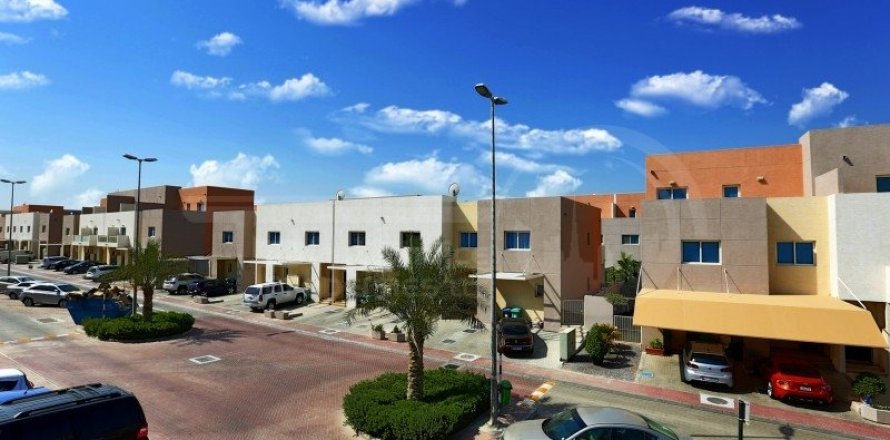 3 غرف نوم فيلا في Al Reef, الإمارات العربية المتحدة رقم 13154