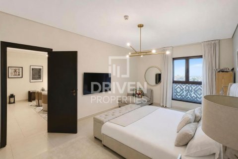 Квартира с 2 спальнями в The Crescent, ОАЭ №226098 11
