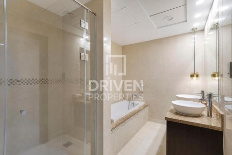 Квартира с 2 спальнями в The Crescent, ОАЭ №226098 14