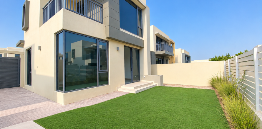 4 bedrooms Townhouse in Maple 1, UAE No. 213071