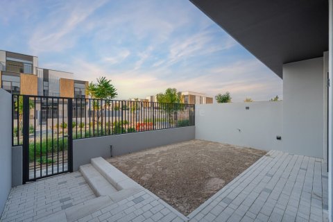 3 bedrooms Villa in Mudon, UAE No. 148091