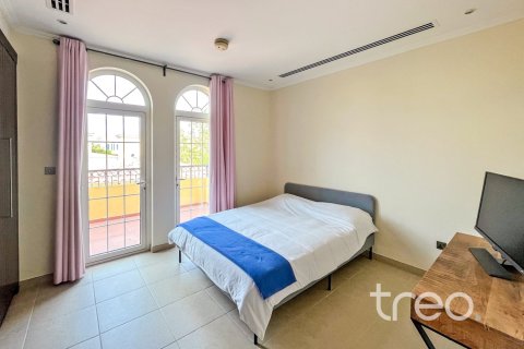 Villa de 3 chambres à Legacy, UAE No. 222758 12