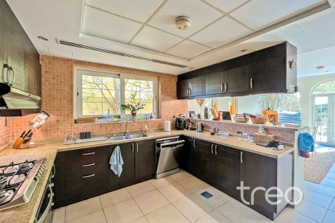 Villa de 3 chambres à Legacy, UAE No. 222758 8
