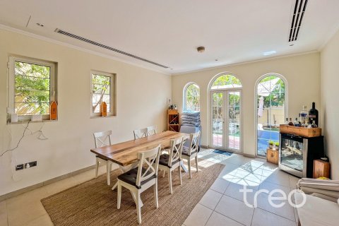 Villa de 3 chambres à Legacy, UAE No. 222758 9