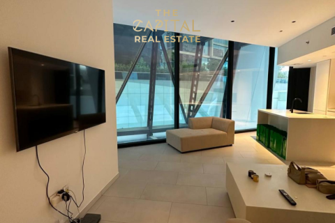 Studio Apartment in Dubai, UAE No. 7652 7