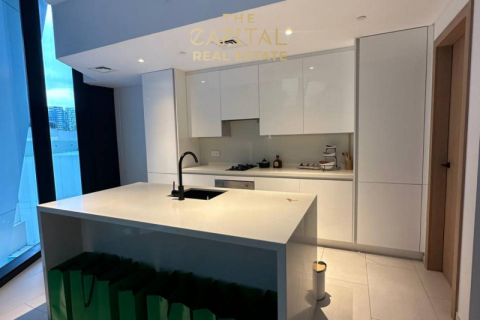 Studio Apartment in Dubai, UAE No. 7652 4