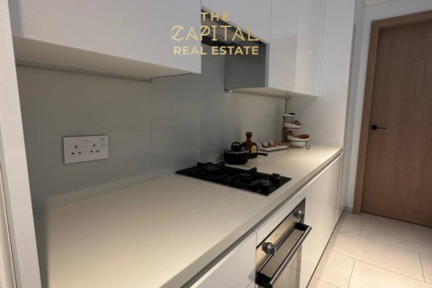 Studio Apartment in Dubai, UAE No. 7652 3