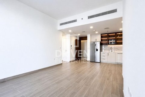 Apartment de 2 dormitorios en Town Square, UAE No. 226013