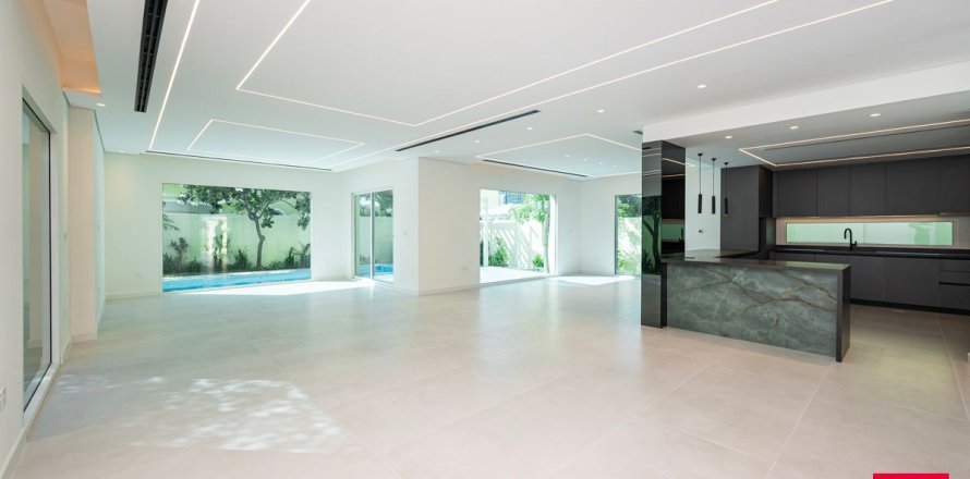 Villa de 3 chambres à Jumeirah Park, UAE No. 162384
