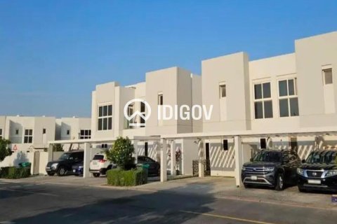 Townhouse de 3 dormitorios en Arabella Townhouses, UAE No. 203657 6