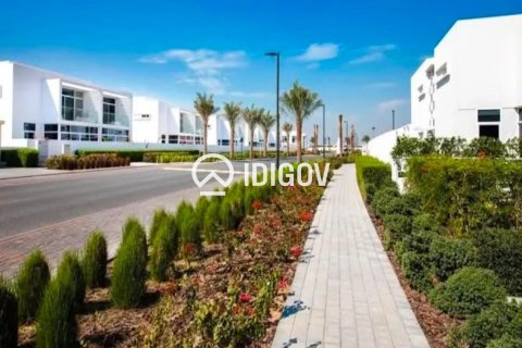 Townhouse de 3 dormitorios en Arabella Townhouses, UAE No. 203657 19