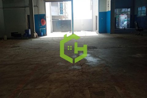 929مربع، مستودع في Al Qusais Industrial Area, الإمارات العربية المتحدة رقم 92148 11