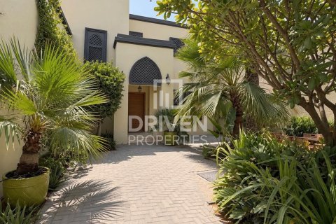 Villa de 3 dormitorios en Jumeirah Park, UAE No. 221511 27