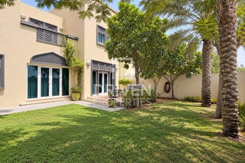 Villa de 3 dormitorios en Jumeirah Park, UAE No. 221511 3