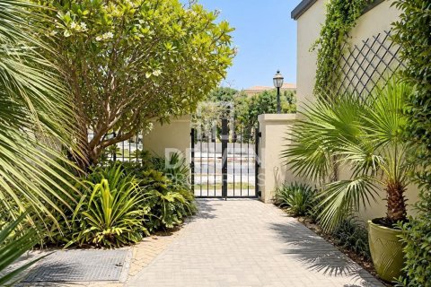 Villa de 3 dormitorios en Jumeirah Park, UAE No. 221511 22