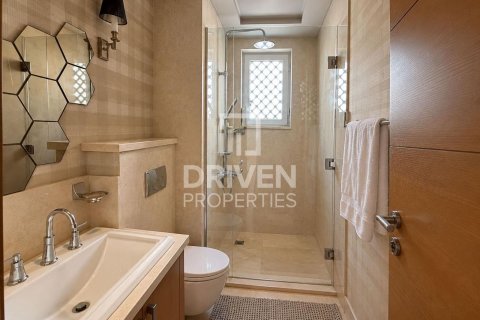 Villa de 3 dormitorios en Jumeirah Park, UAE No. 221511 20