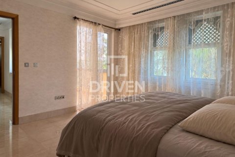 Villa de 3 dormitorios en Jumeirah Park, UAE No. 221511 9