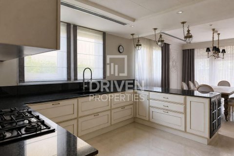 Villa de 3 dormitorios en Jumeirah Park, UAE No. 221511 16