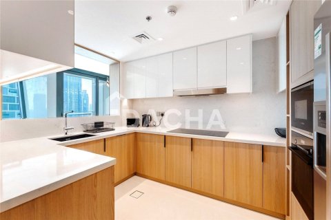 Apartment de 3 dormitorios en Burj Vista, UAE No. 162055 5