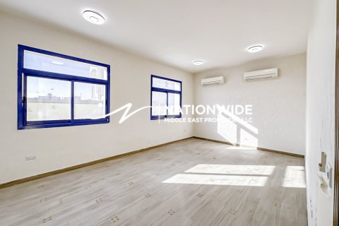 5 bedrooms Villa in Abu Dhabi, UAE No. 134409 10