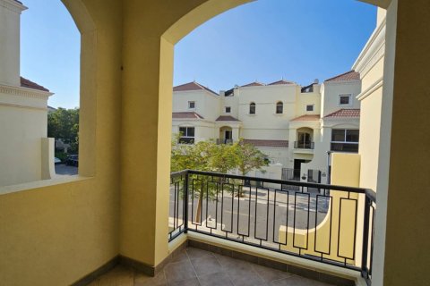 4 bedrooms Townhouse in Ras Al Khaimah, UAE No. 184233 14