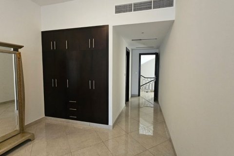 4 bedrooms Townhouse in Ras Al Khaimah, UAE No. 184233 9