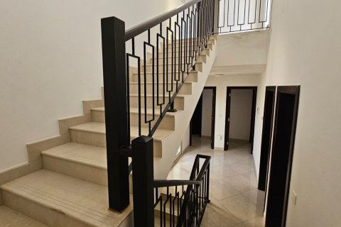 4 bedrooms Townhouse in Ras Al Khaimah, UAE No. 184233 12
