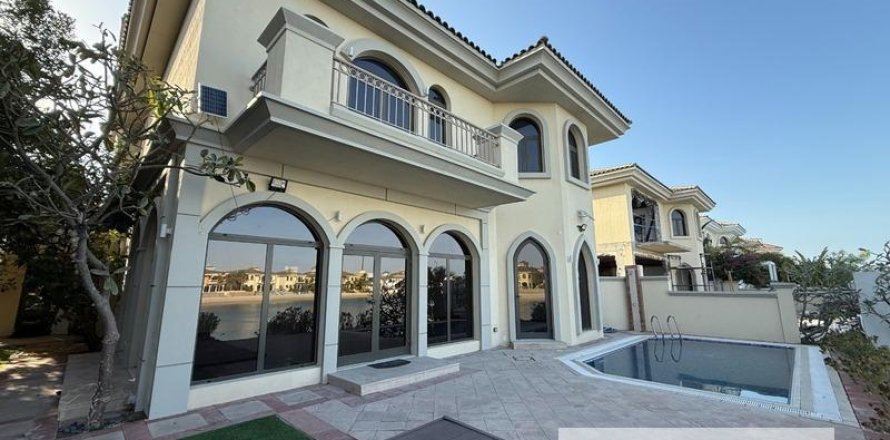 Villa de 4 dormitorios en Garden Homes, UAE No. 73736