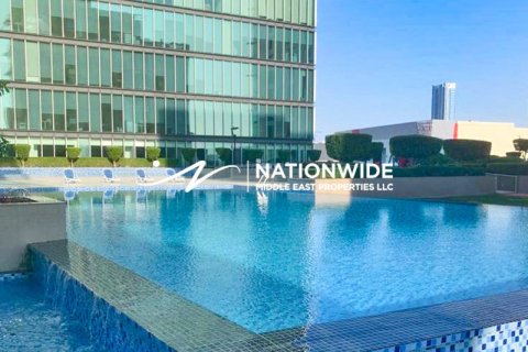 2 bedrooms Apartment in Abu Dhabi, UAE No. 135092 4
