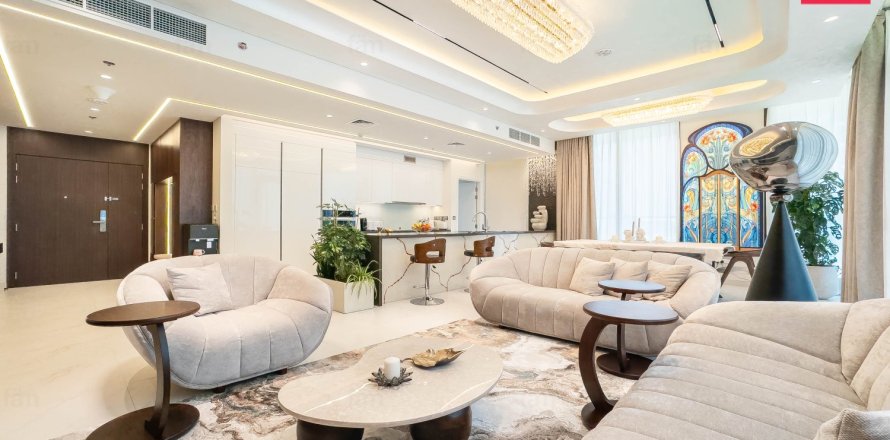 Apartment de 3 dormitorios en Dubai, UAE No. 217237