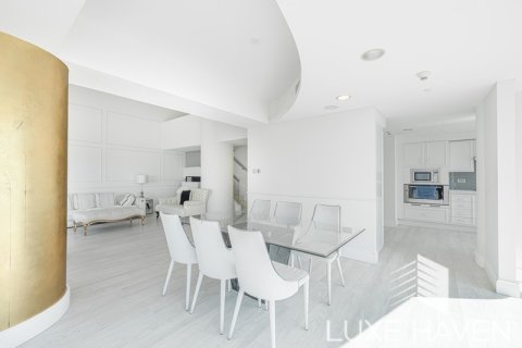 3 bedrooms Duplex in World Trade Centre Residence, UAE No. 8589 9
