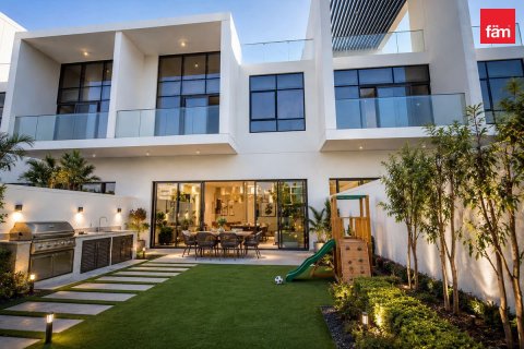 4 bedrooms Townhouse in Dubai, UAE No. 203175 12