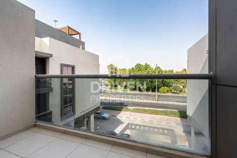 Apartment de 2 dormitorios en Umm Al Sheif, UAE No. 202555 17