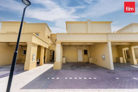 Villa de 2 dormitorios en Dubai, UAE No. 135912 17