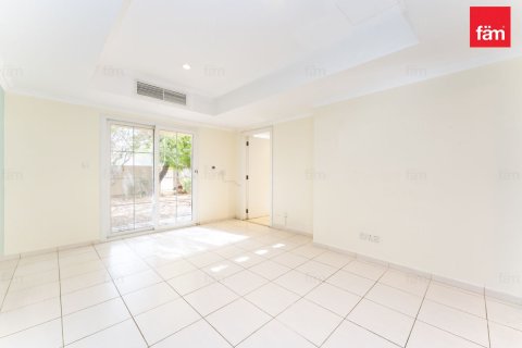 Villa de 2 dormitorios en Dubai, UAE No. 135912 6