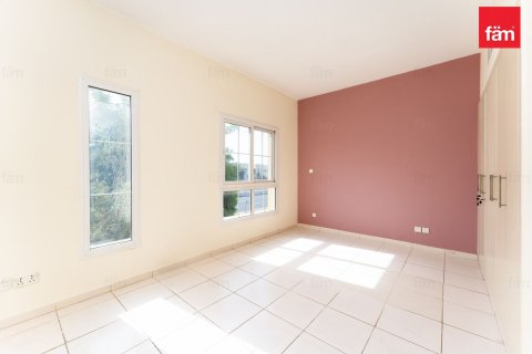 Villa de 2 dormitorios en Dubai, UAE No. 135912 10