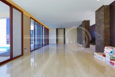 6 bedrooms Villa on the Saadiyat Island, UAE No. 12672 5