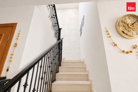 Townhouse de 2 dormitorios en Dubai, UAE No. 205030 8
