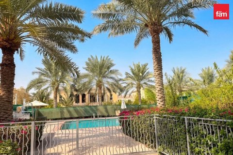 Townhouse de 2 dormitorios en Dubai, UAE No. 205030 10