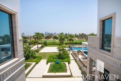Villa de 8 chambres à Emirates Hills, UAE No. 13114
