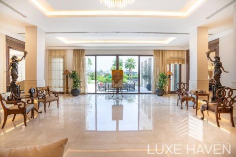 8 غرفة نوم  فيلا في Emirates Hills, الإمارات العربية المتحدة رقم 13114 8